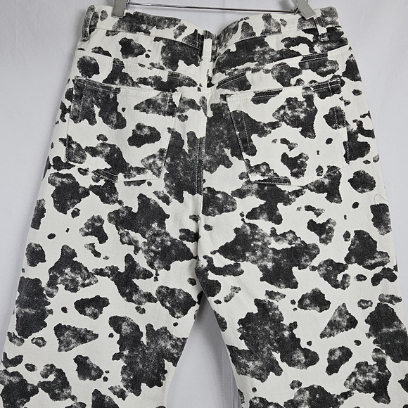 NWT Blue Buttercup Factory distressed cow print pants size large - Picture 7 of 15